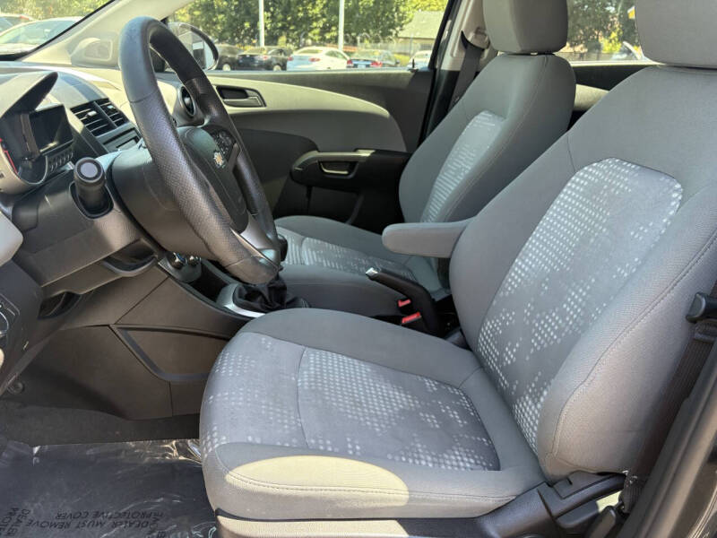 2016 Chevrolet Sonic LS Manual