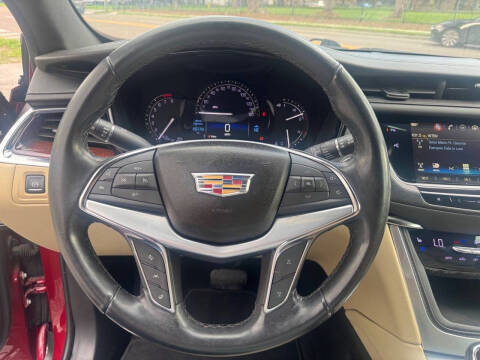 2019 Cadillac XT5 Premium Luxury