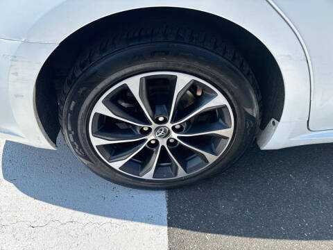 2018 Toyota Avalon Hybrid XLE Premium