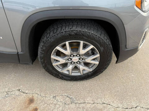 2022 GMC Acadia SLT