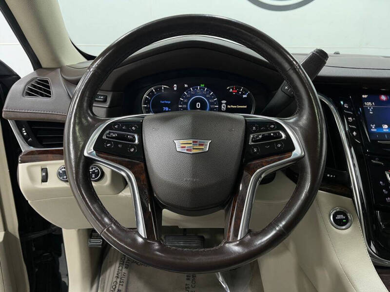 2016 Cadillac Escalade Luxury Collection