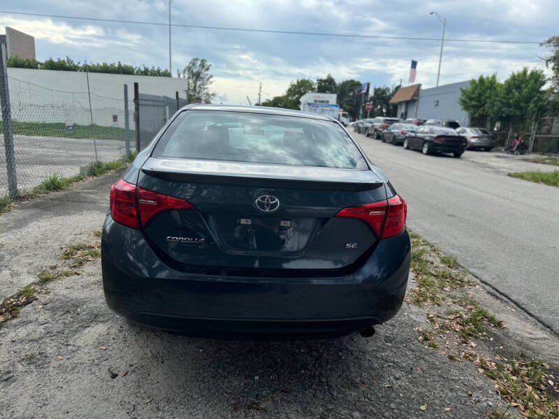 2018 Toyota Corolla SE photo 7