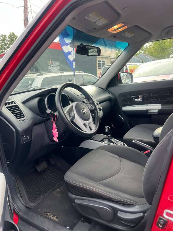 2012 Kia Soul +