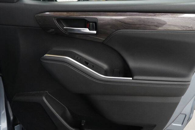 2024 Toyota Highlander Platinum