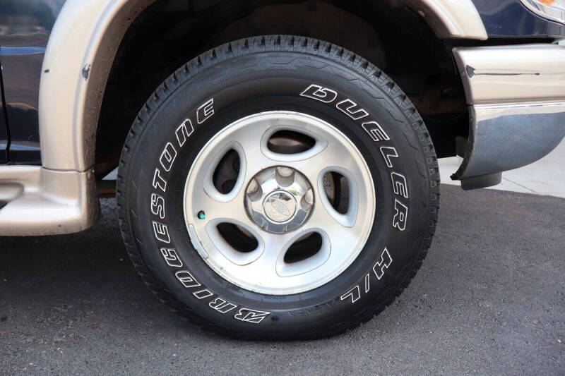 2000 Ford Explorer Eddie Bauer