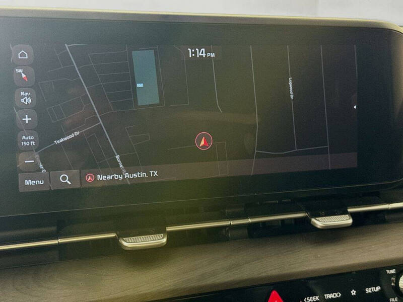 2023 Kia Carnival SX