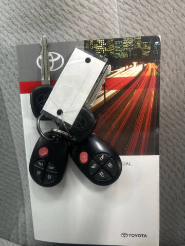 2014 Toyota Sienna LE 8-Passenger