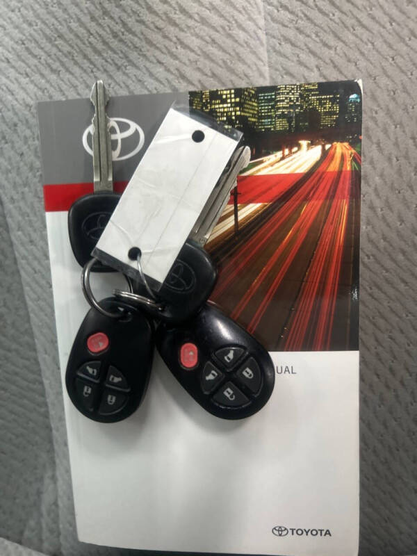 2014 Toyota Sienna LE 8-Passenger