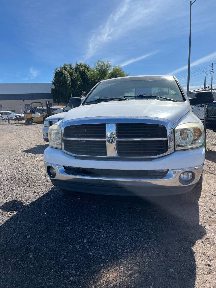 Bright Silver Metallic Clearcoat 2007 Dodge Ram 2500 SLT 4x2 SLT 4dr Quad Cab 6.3 ft. SB Pickup 2