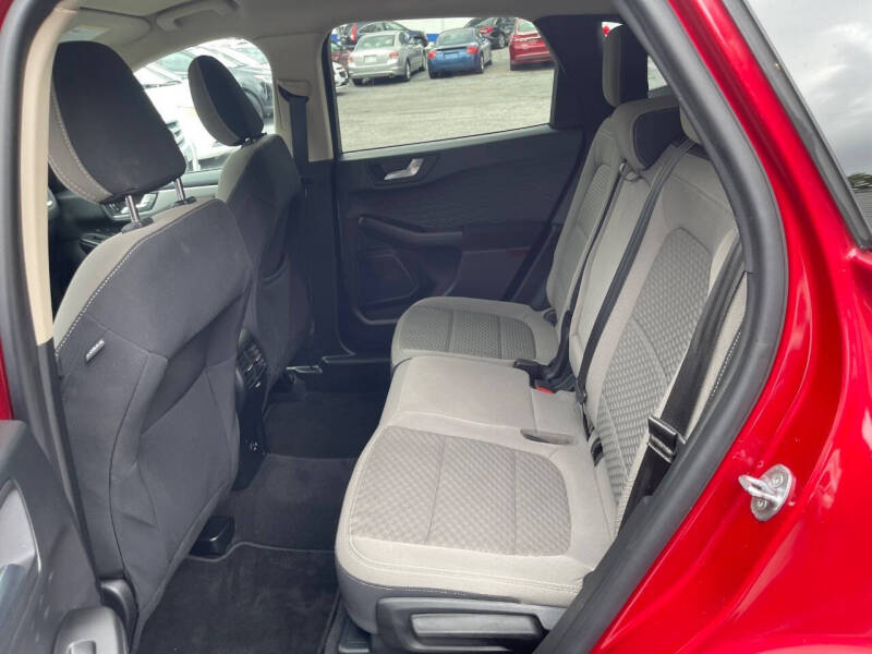 2020 Ford Escape SE