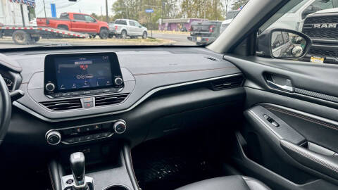 2020 Nissan Altima 2.5 SR