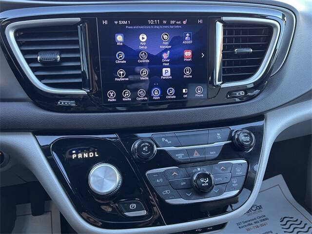 2017 Chrysler Pacifica Touring-L