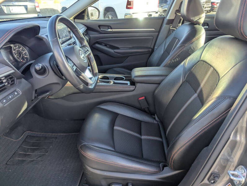 2024 Nissan Altima 2.5 SR