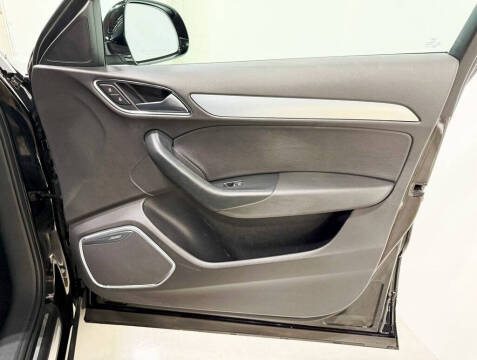 2015 Audi Q3 2.0T quattro Prestige