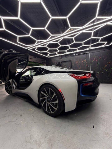 2016 BMW i8