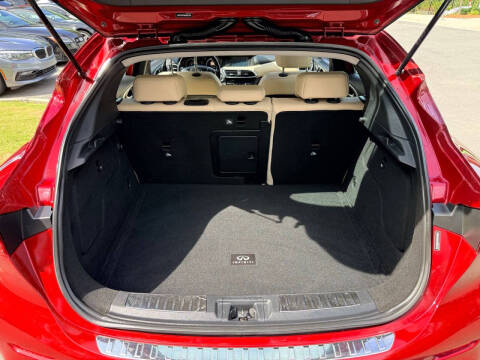 2017 Infiniti QX30 Premium