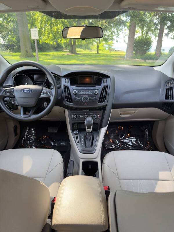 2017 Ford Focus SE