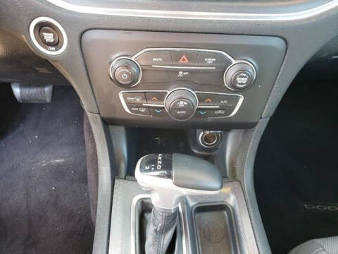 2017 Dodge Charger SXT