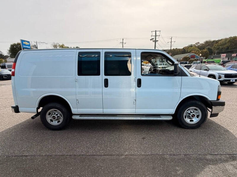 2023 GMC Savana 2500