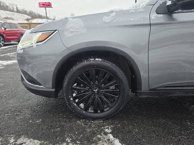 2020 Mitsubishi Outlander LE