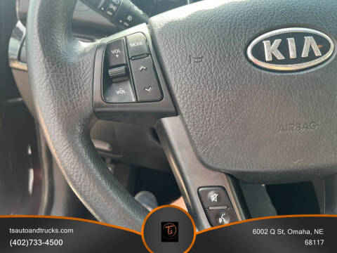 2011 Kia Sorento LX