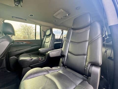 2017 Cadillac Escalade ESV Luxury