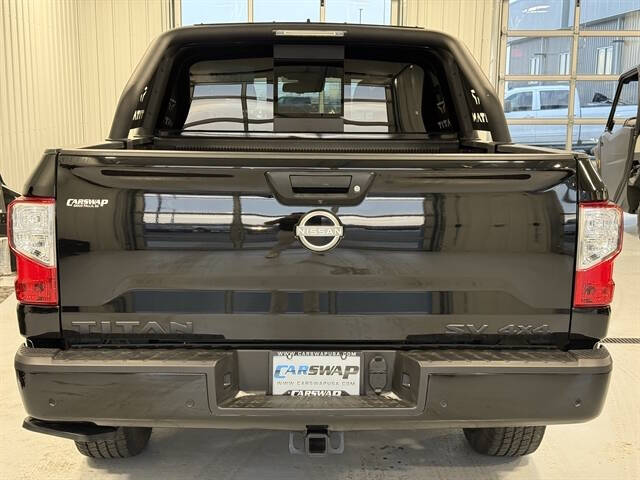 2024 Nissan Titan SV