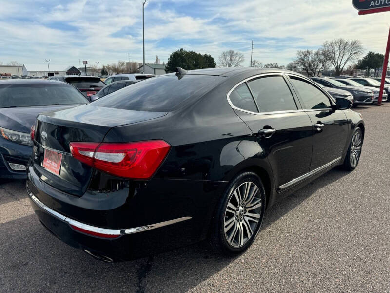 2015 Kia Cadenza Premium photo 20