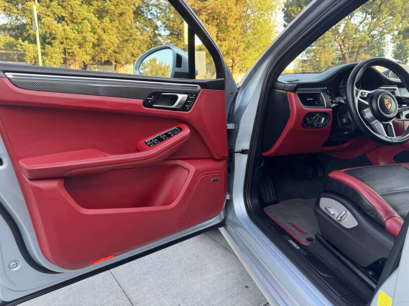 2018 Porsche Macan GTS