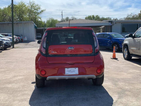 2019 Kia Soul +