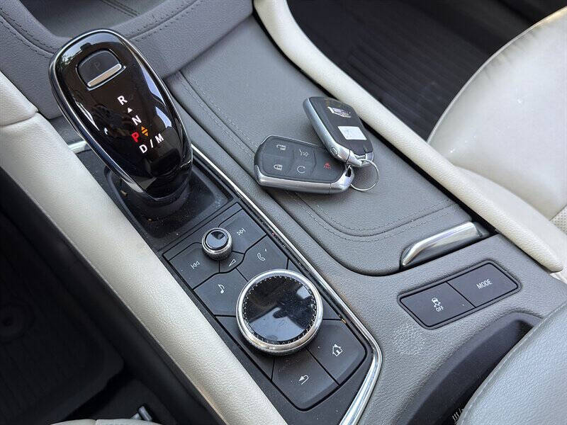 2021 Cadillac XT6 40