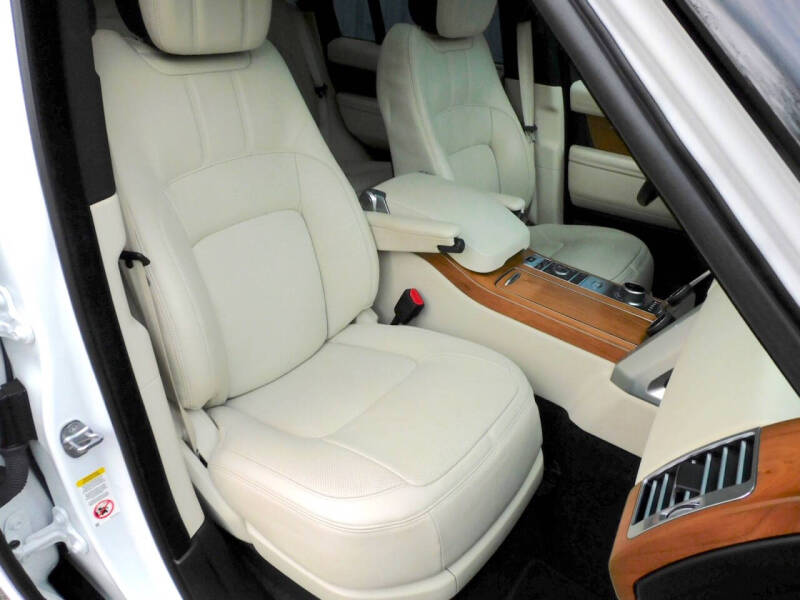 2021 Land Rover Range Rover P525 HSE Westminster Edition