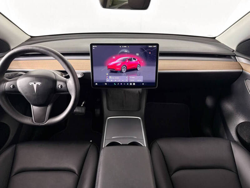 2025 Tesla Model Y Long Range