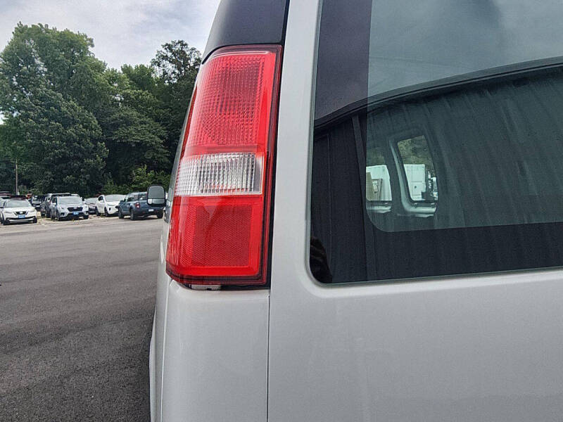 2025 GMC Savana 2500