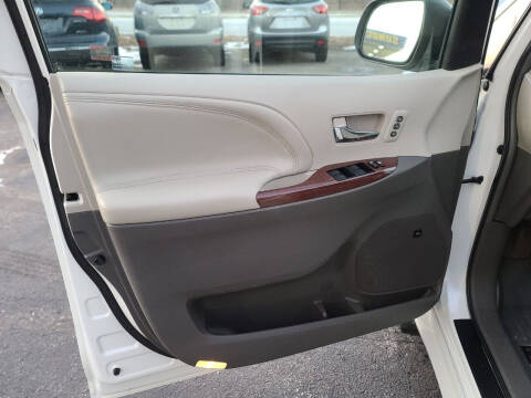 2011 Toyota Sienna Limited 7-Passenger