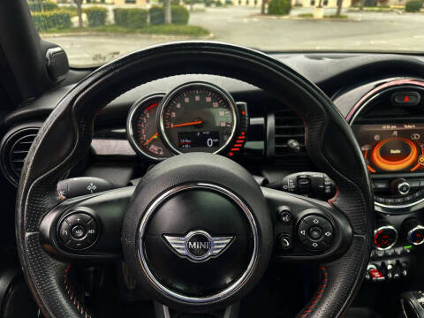 2015 MINI Hardtop 4 Door Cooper