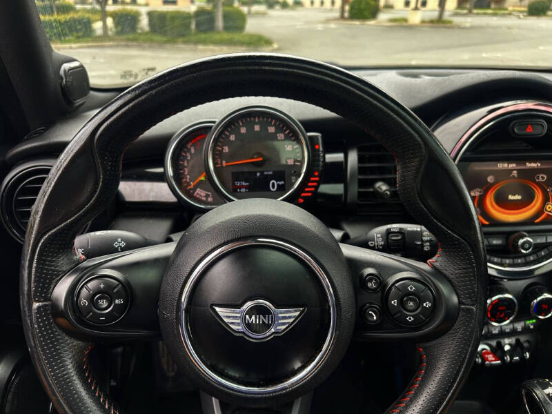 2015 MINI Hardtop 4 Door Cooper