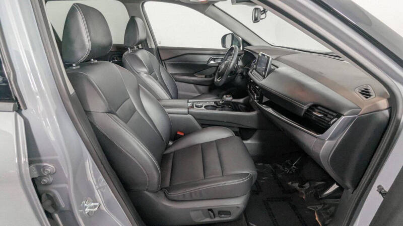 2022 Nissan Rogue SL