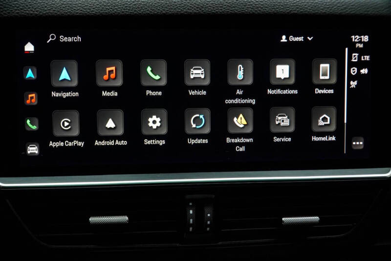 2023 Porsche Cayenne Platinum Edition