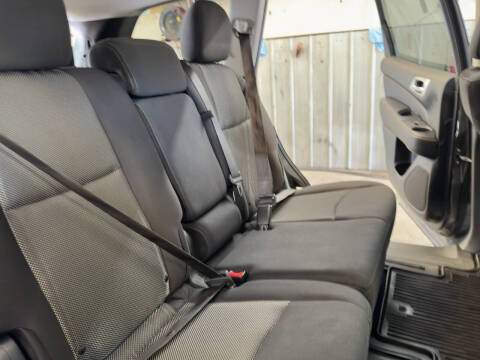 2019 Nissan Pathfinder SV