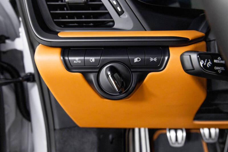 2024 Porsche 911 S/T