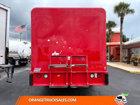 2017 Freightliner M2 106