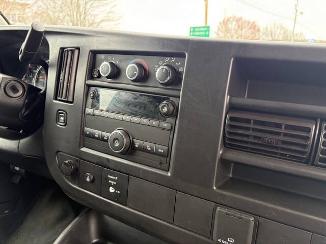 2024 GMC Savana 2500