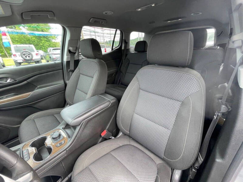 2023 GMC Acadia SLE