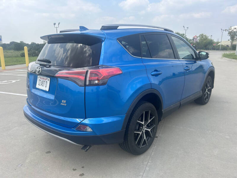 2018 Toyota RAV4 SE