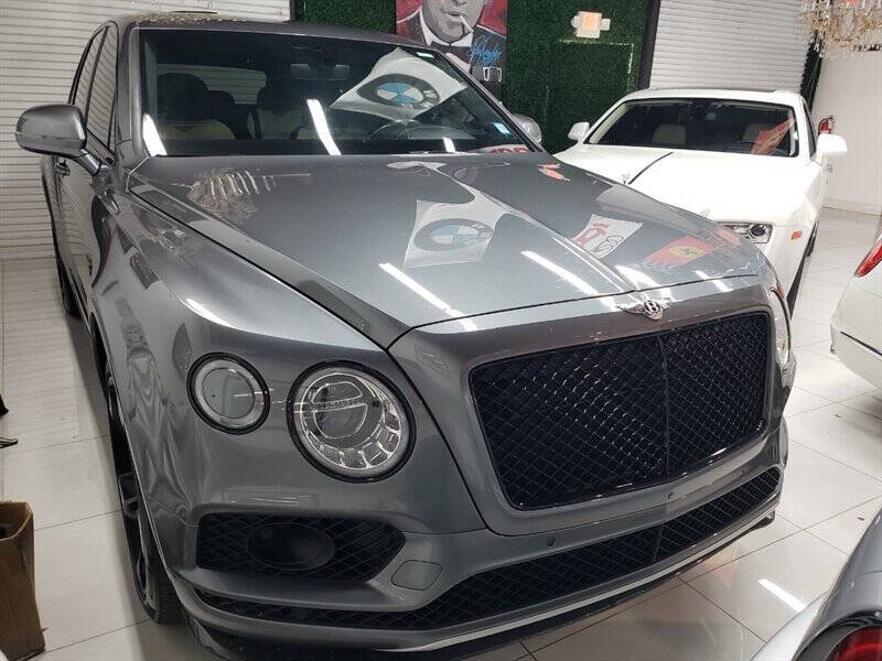 2018 Bentley Bentayga 2