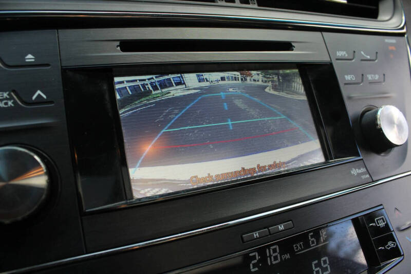 2013 Toyota Avalon Hybrid XLE Touring