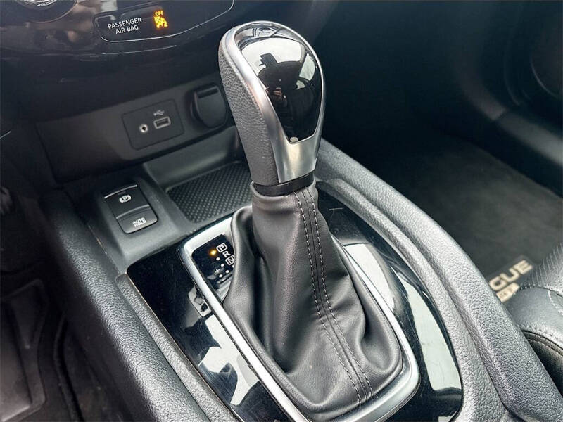 2022 Nissan Rogue Sport SL