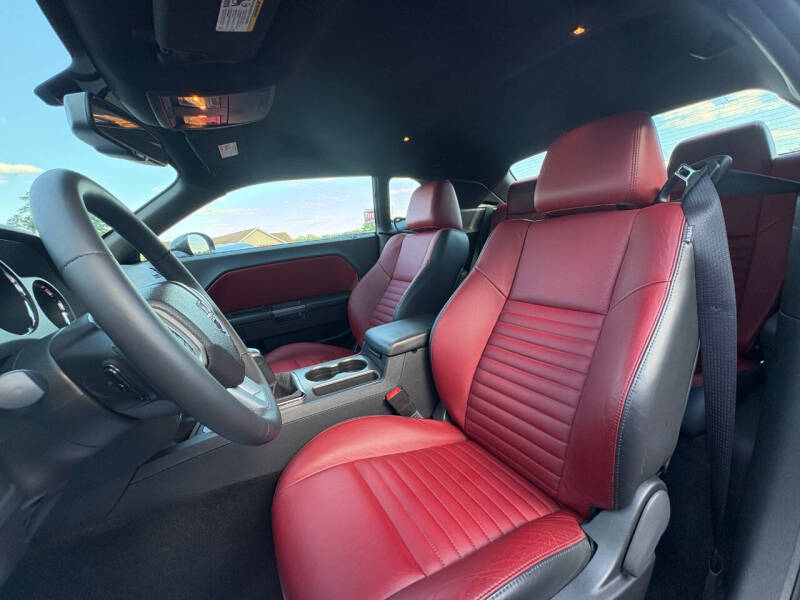 2013 Dodge Challenger R/T Plus