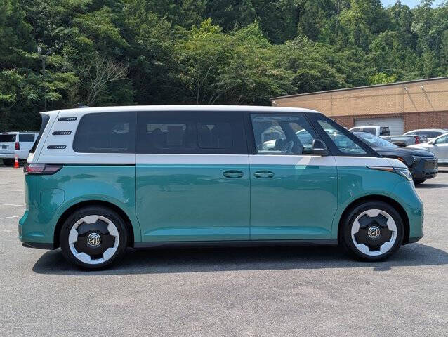 2025 Volkswagen ID. Buzz Pro S Plus